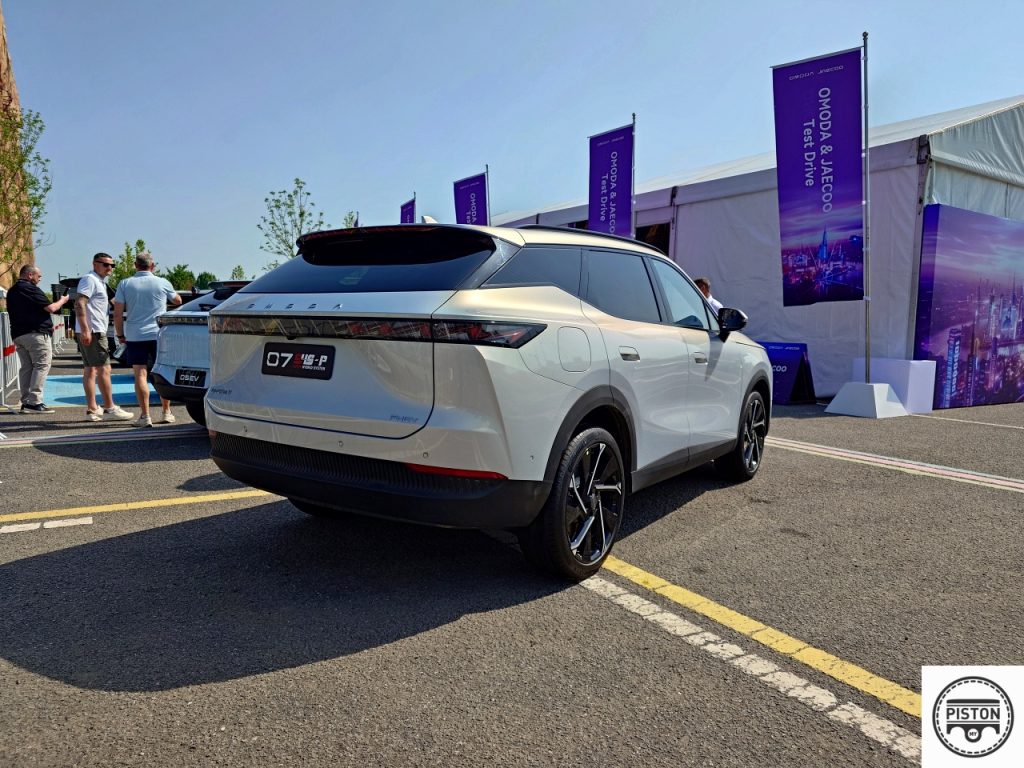 Omoda C7 Diacah Untuk KL Fashion Week, Pelancaran Malaysia Semakin Hampir?