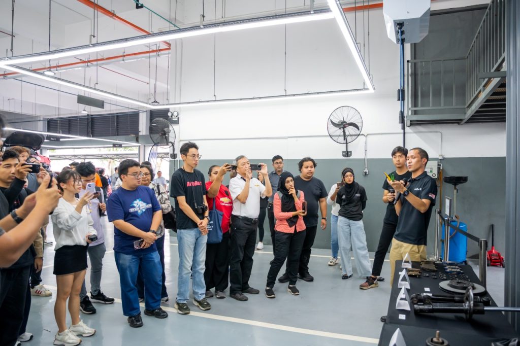 Kia Sales Malaysia Launches Ownership Experience And First Kia Maintenance Plan