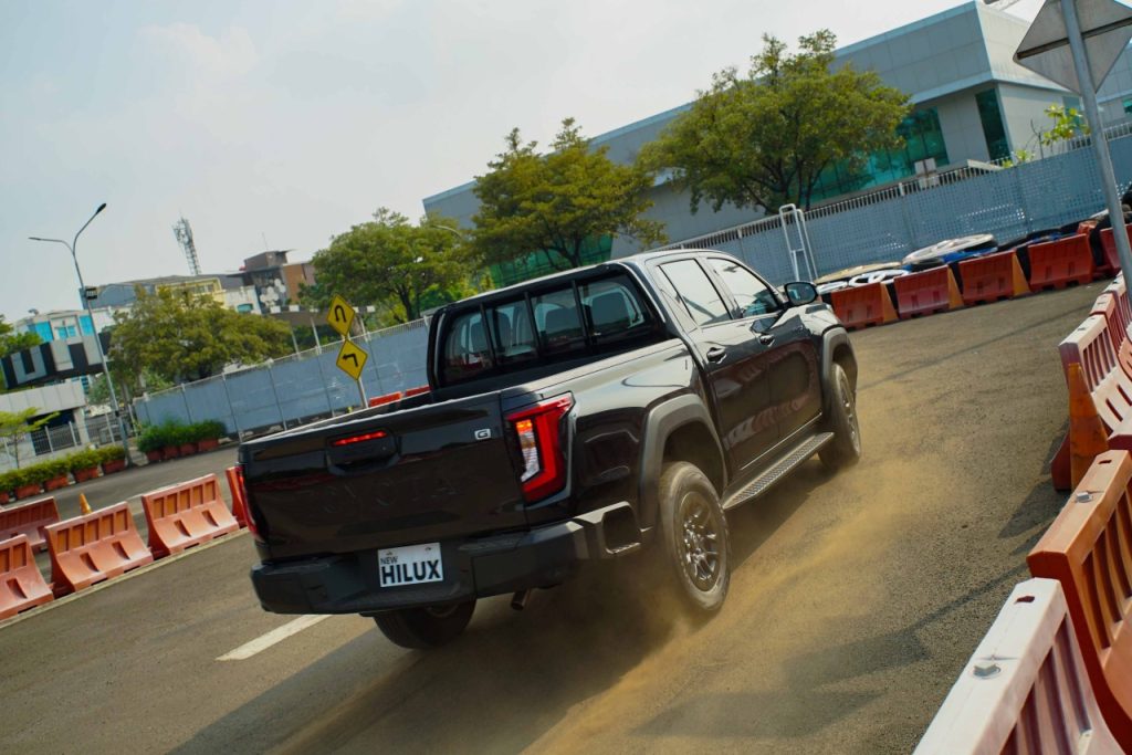 2026 Toyota Hilux Dilancarkan Di Indonesia, Dari Sekitar RM95k, Diesel 2.8L Dan Pilihan BEV