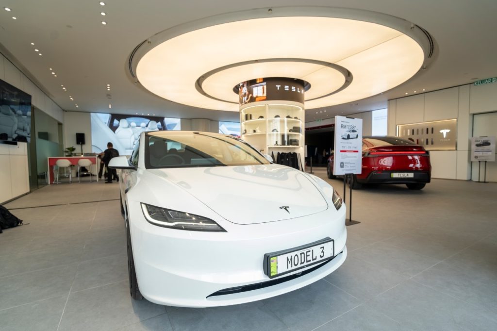 Tesla Malaysia Opens New Experience Centre In Johor Bahru, Model Y L Deliveries Begin